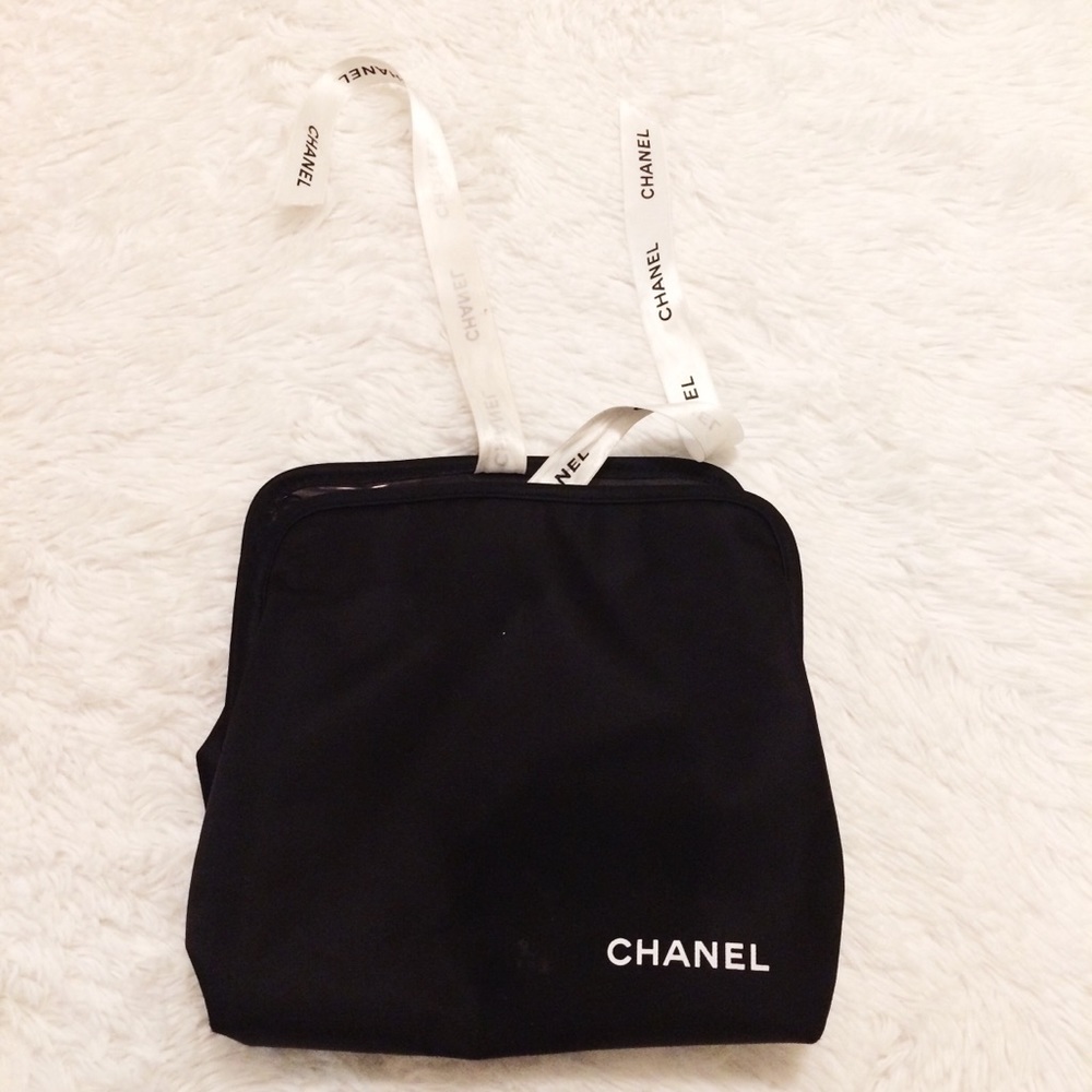 CHANEL Ribbon Tie Travel Makeup Case
